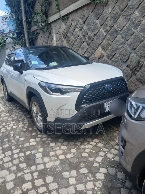 New Toyota Corolla Cross Hybrid 2023 White