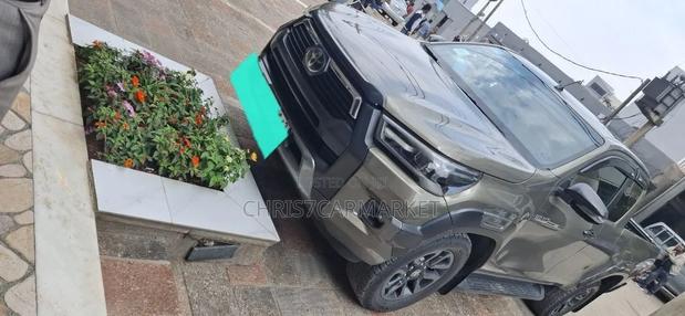 Toyota Hilux 2021 Gray