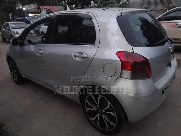 Toyota Yaris 2009 Silver