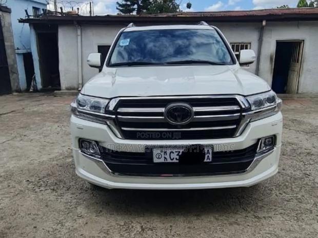 Toyota Land Cruiser 2021 Off white