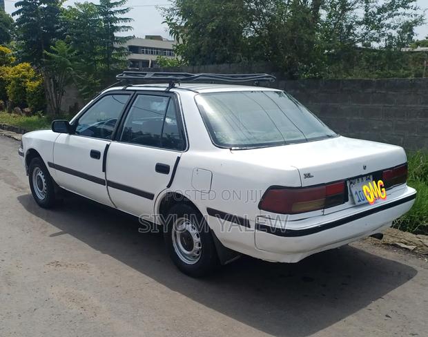 Toyota Corona 1987 White