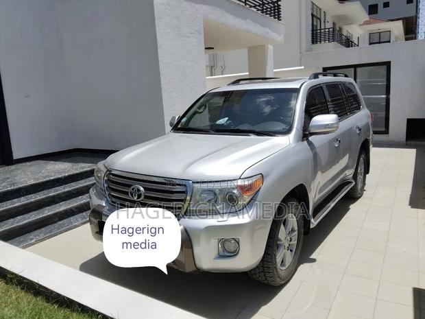 Toyota Land Cruiser 2015 Silver