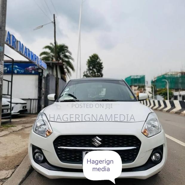 Suzuki Swift 2022 White