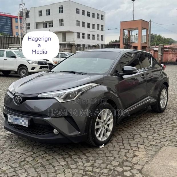 Toyota C-HR 2017 Gray