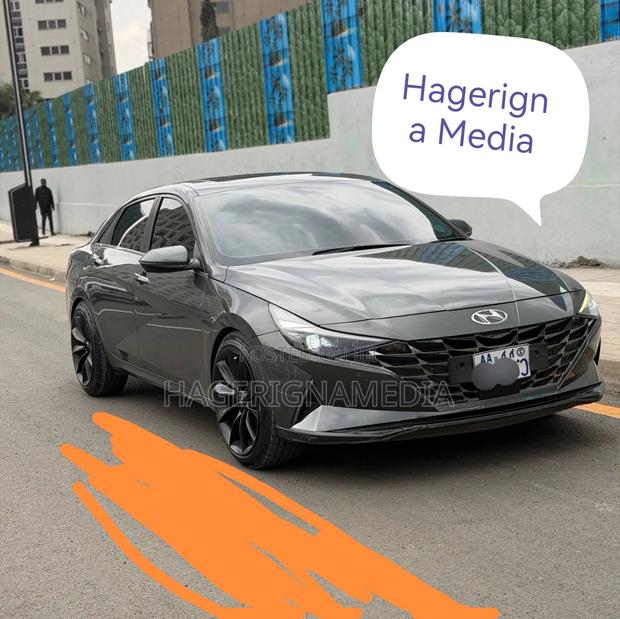 Hyundai Avante 2022 Gray