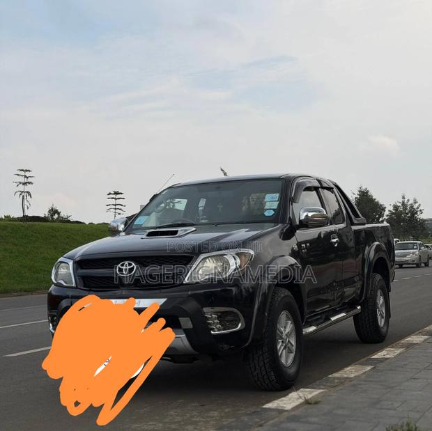 Toyota Hilux 2008 Black