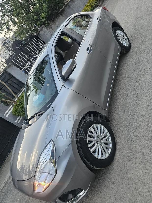 Suzuki Dzire 2022 Silver