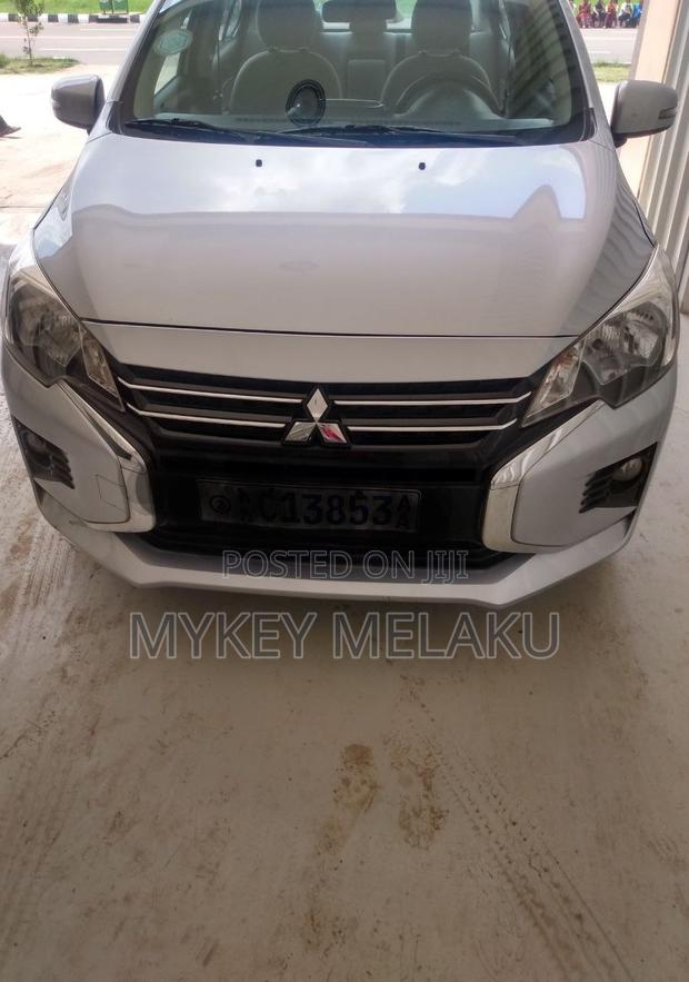 Mitsubishi Attrage 2022 Silver