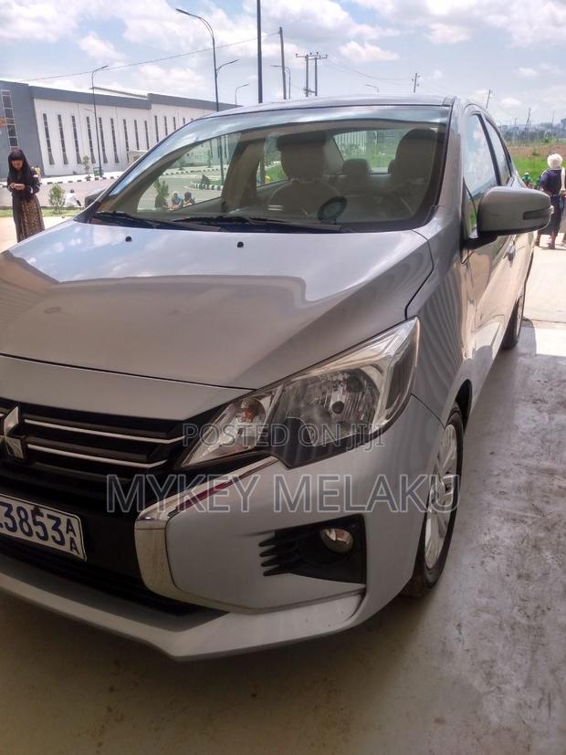 Mitsubishi Attrage 2022 Silver