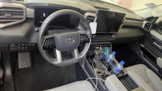 Toyota Sequoia 2023 Gray