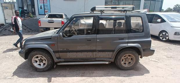 Suzuki Vitara 1992 Gray