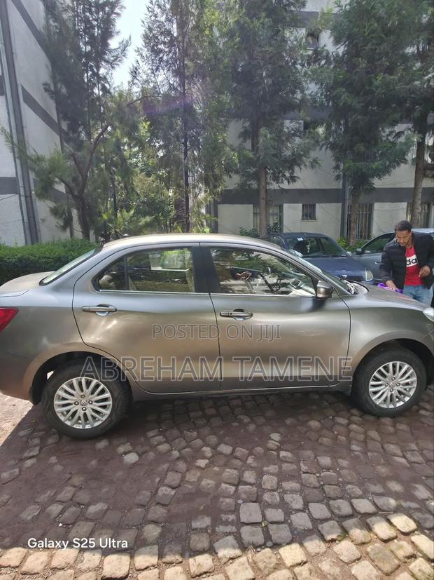 Suzuki Dzire 2022 Gray