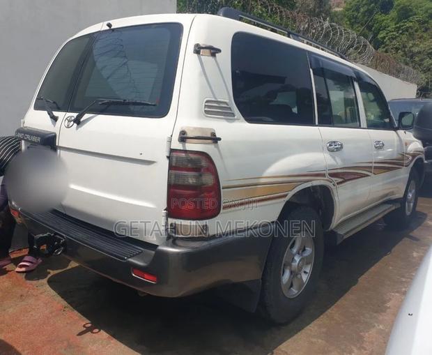 Toyota Land Cruiser 2008 White