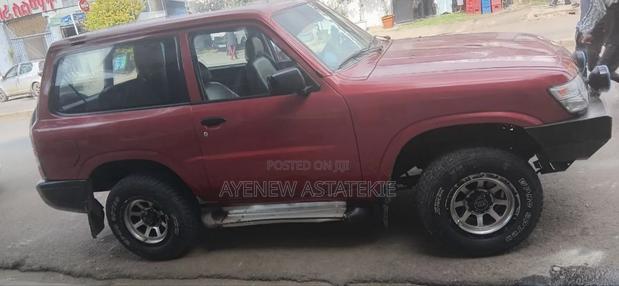 Nissan Patrol 2001 Red