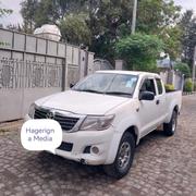 Toyota Hilux 2006 White for sale