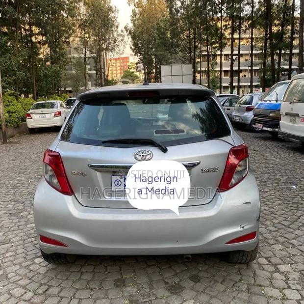 Toyota Yaris 2010 Silver