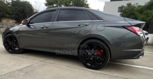 Hyundai Avante 2021 Gray