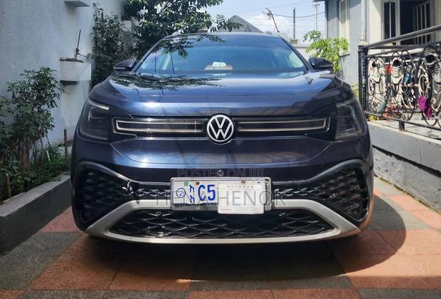 Volkswagen ID.6 2024 Blue