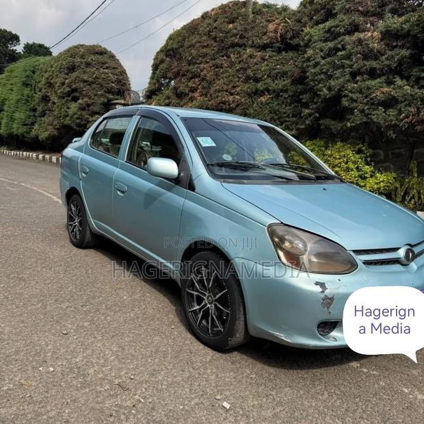 Toyota Platz 2005 Green