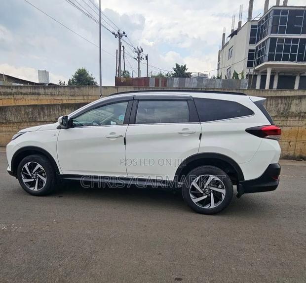 Toyota Rush 2023 White