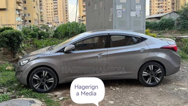 Hyundai Avante 2014 Gray