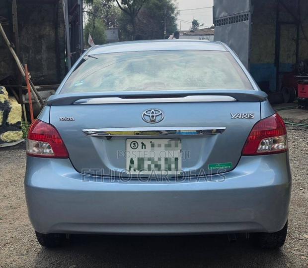 Toyota Yaris 2010 Blue