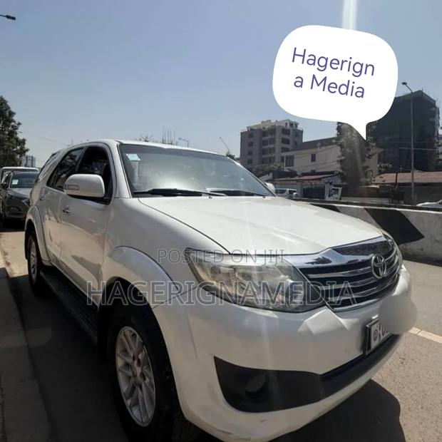 Toyota Fortuner 2012 White