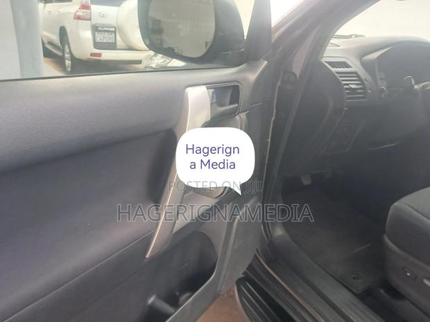Toyota Land Cruiser Prado 2019 Gray
