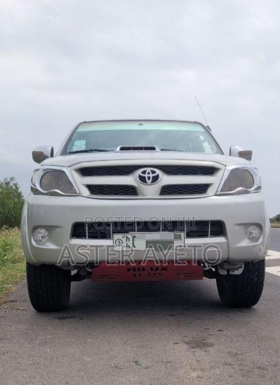 Toyota Hilux 2007 Silver