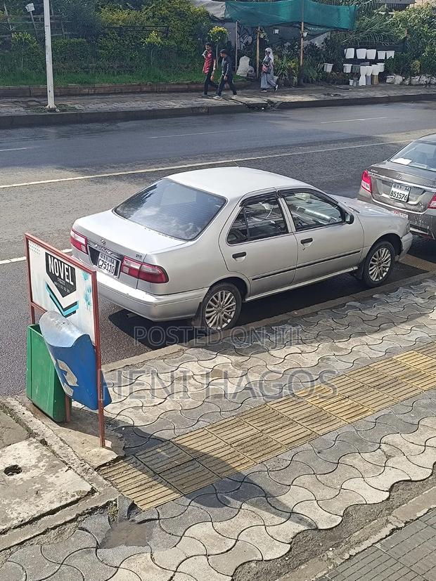Nissan Sunny 1998 Gray