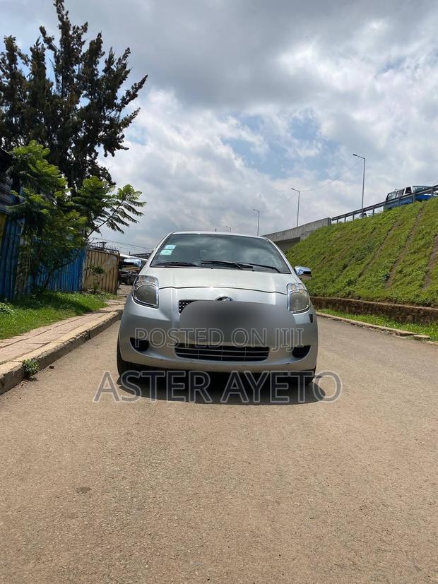 Toyota Yaris 2009 Silver