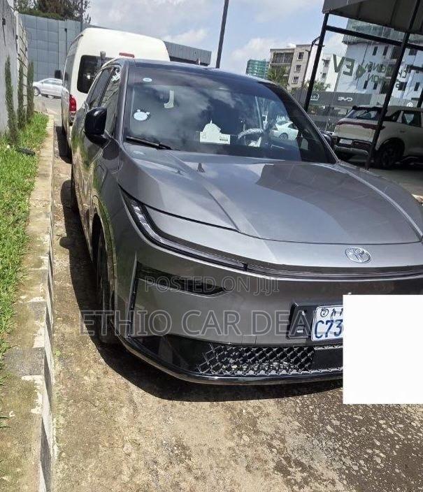 Toyota bZ3 2025 Gray