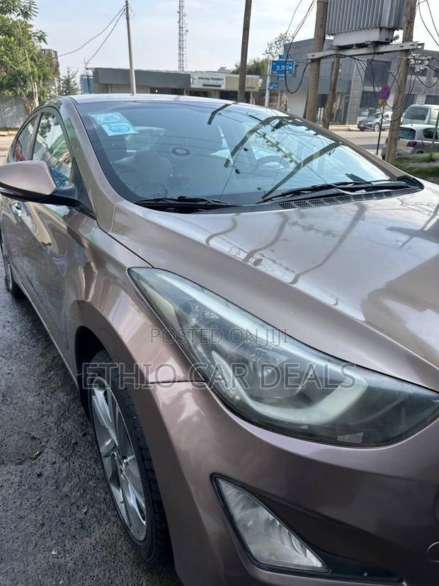 Hyundai Elantra 2015 Brown