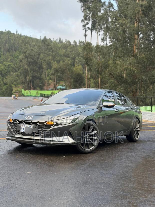Hyundai Avante 2023 Gray