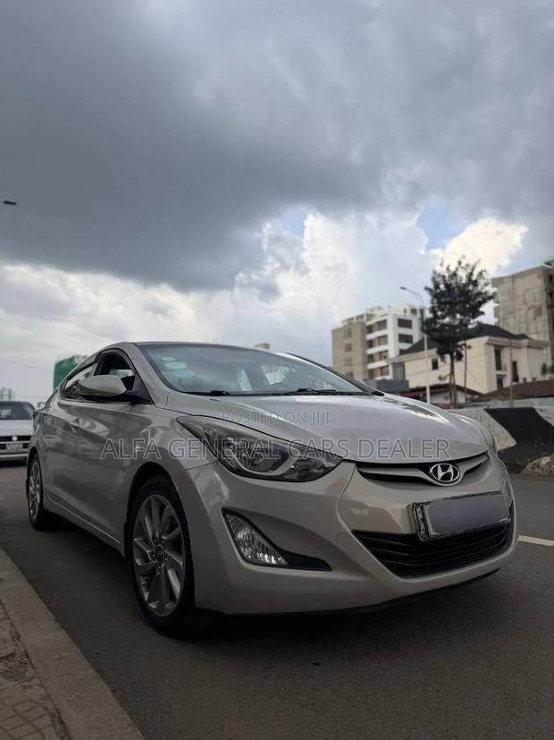 Hyundai Elantra 2015 White