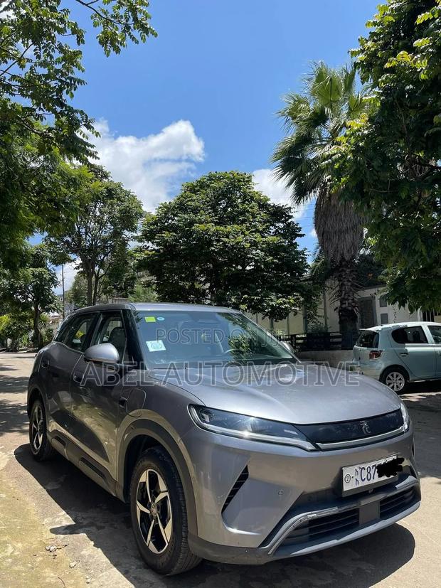 BYD Yuan Up 2025 Silver