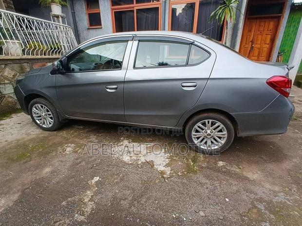 Mitsubishi Attrage 2021 Silver