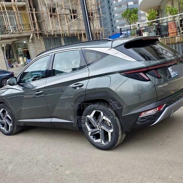 Hyundai Tucson 2022 Green