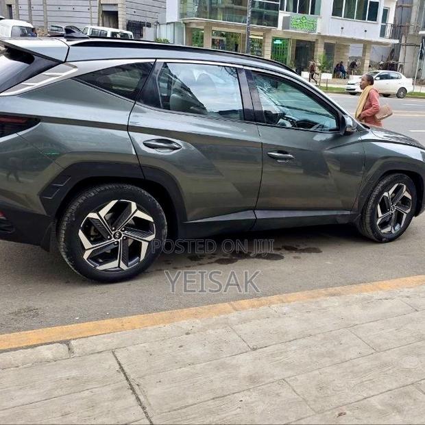 Hyundai Tucson 2022 Green