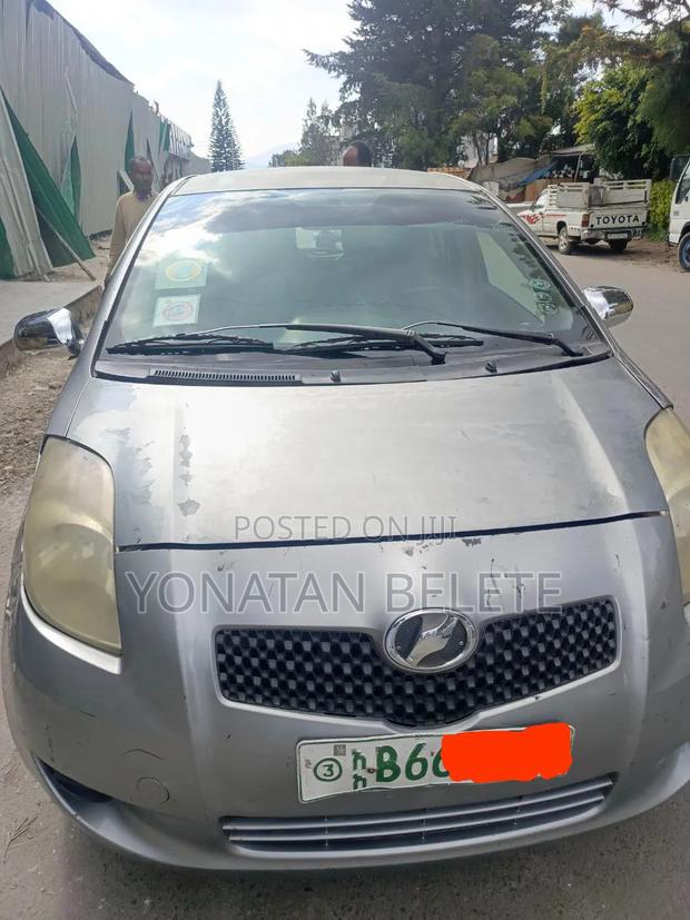 Toyota Yaris 2007 Gray