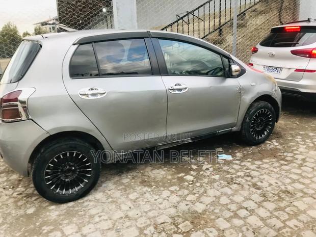 Toyota Yaris 2007 Gray
