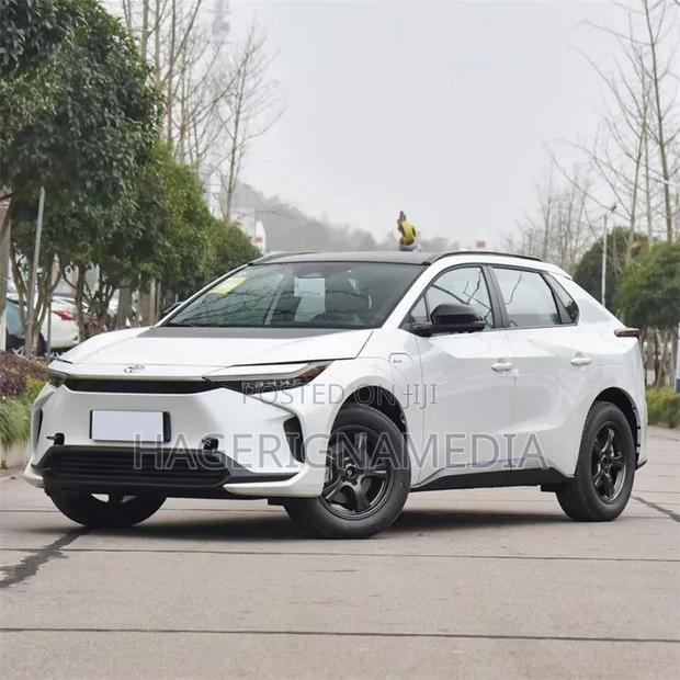 New Toyota bZ4X 2024 White