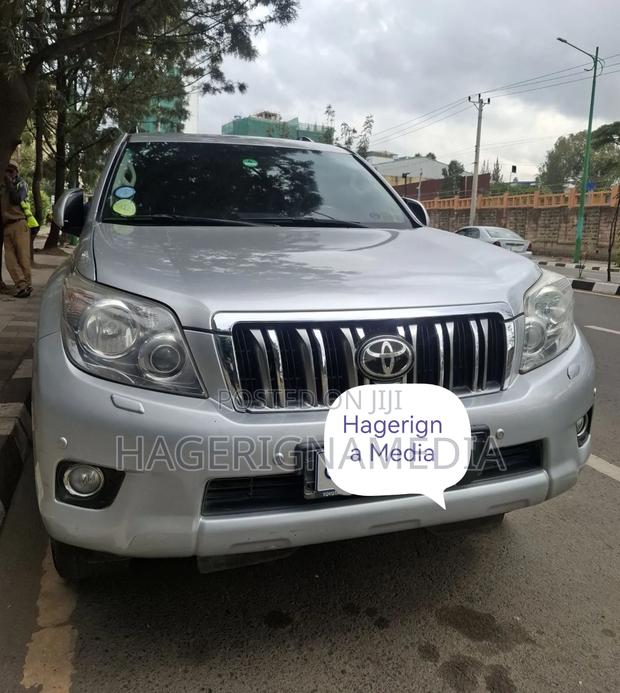 Toyota Land Cruiser Prado 2012 Silver