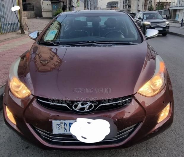Hyundai Avante 2013