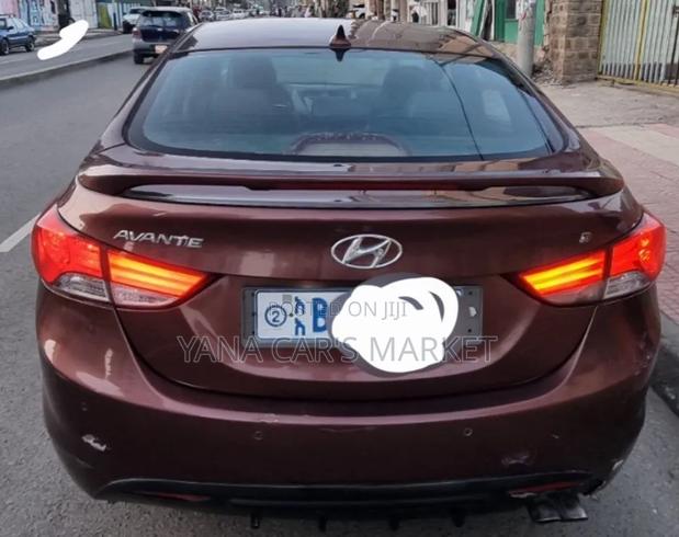 Hyundai Avante 2013