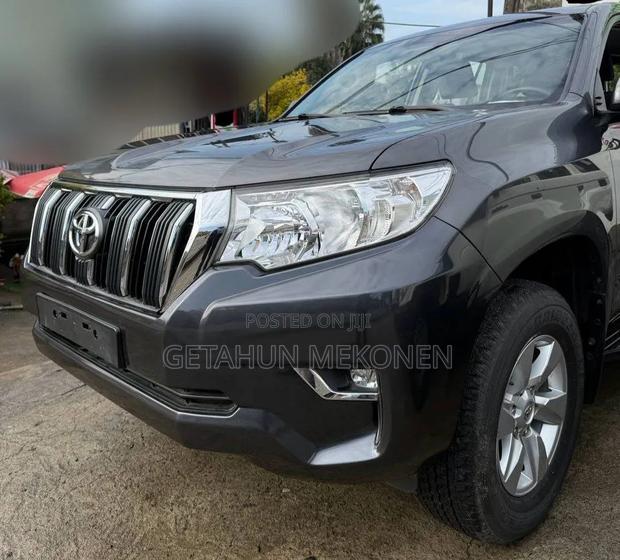 Toyota Land Cruiser 2020 Gray