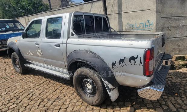 Nissan Pick-Up 2007 Silver