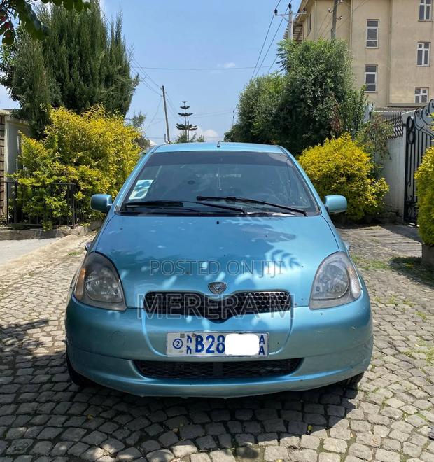 Toyota Vitz 2001