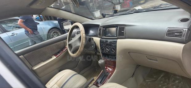 Toyota Corolla 2005 Gold