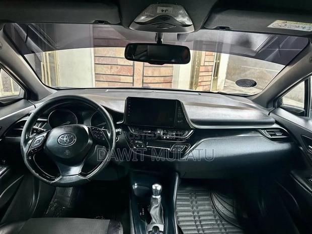 Toyota C-HR 2017 Silver